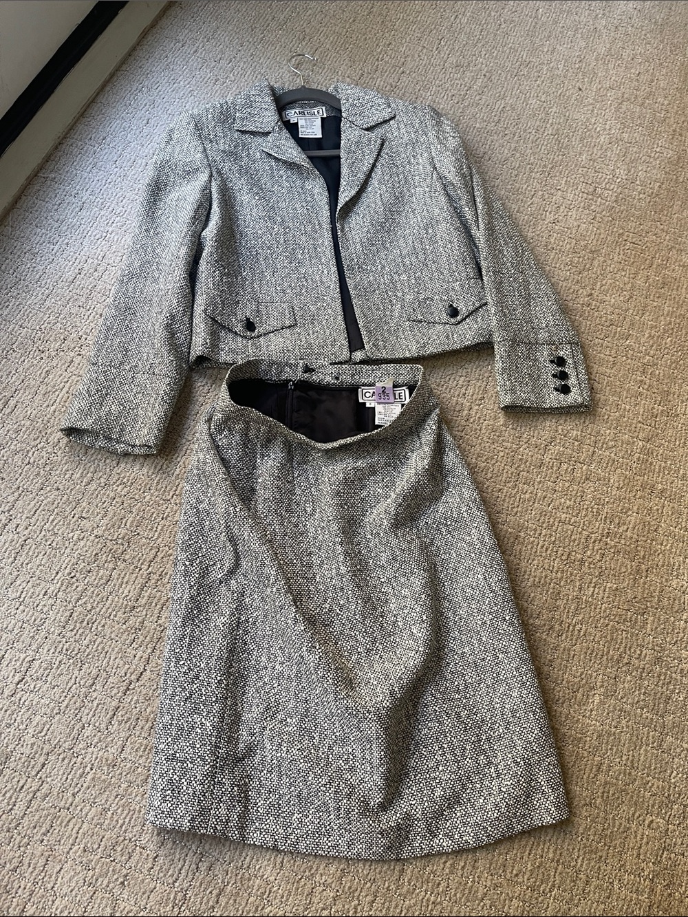 Carlisle Women's Gray Tweed Jacket & Skirt Set size 6